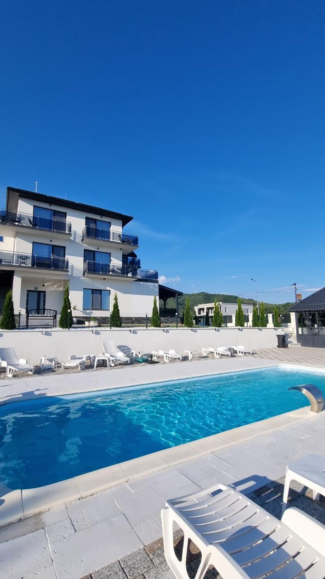 Casa De Vacanta Larisa Novaci-Străini Exterior foto
